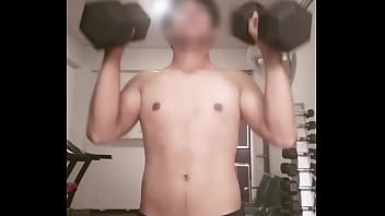 แนะนํายิมแถวคลองสามหน่อย ต้องการเครื่องเล่