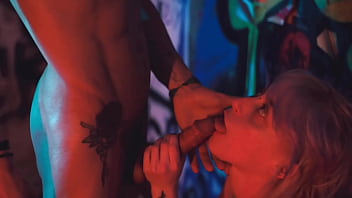 Perfect footjob with tiny acidalia & mad maxxx