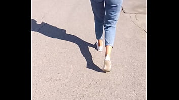 Leto 23 сочная девушка с классной упругой попой