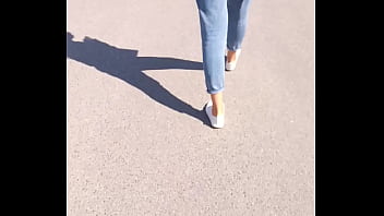 Leto 23 сочная девушка с классной упругой попой