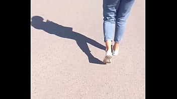 Leto 23 сочная девушка с классной упругой попой