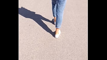 Leto 23 сочная девушка с классной упругой попой