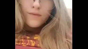 Preciosa frotándose la panocha