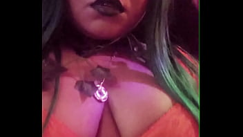 Someone come spank my kitty