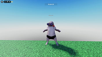 Garoto com pauzão dança enquanto ouve gemido da garota gostosa