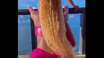 Alguém aki gosta que eu rebole assim bem devagar