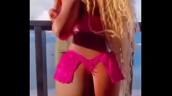 Alguém aki gosta que eu rebole assim bem devagar