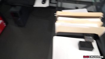 Cassidy klien decieves and fuck by her horny