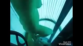 She don't know i spying her and jerk