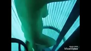 She don't know i spying her and jerk