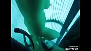 She don't know i spying her and jerk