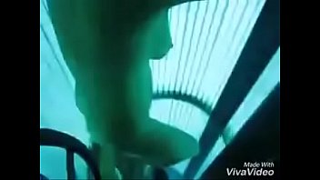 She don't know i spying her and jerk