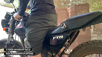 Automatic robot blowjob machine allows man in lockdown to have sex with old japanese bike Automatic robot blowjob machine allows man in lockdown to have sex with old japanese bike