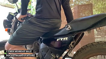Automatic robot blowjob machine allows man in lockdown to have sex with old japanese bike Automatic robot blowjob machine allows man in lockdown to have sex with old japanese bike