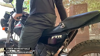 Automatic robot blowjob machine allows man in lockdown to have sex with old japanese bike Automatic robot blowjob machine allows man in lockdown to have sex with old japanese bike