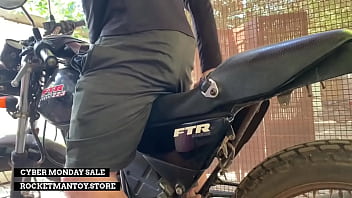 Automatic robot blowjob machine allows man in lockdown to have sex with old japanese bike Automatic robot blowjob machine allows man in lockdown to have sex with old japanese bike