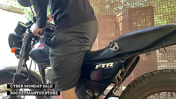 Automatic robot blowjob machine allows man in lockdown to have sex with old japanese bike Automatic robot blowjob machine allows man in lockdown to have sex with old japanese bike