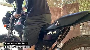 Automatic robot blowjob machine allows man in lockdown to have sex with old japanese bike Automatic robot blowjob machine allows man in lockdown to have sex with old japanese bike