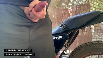 Automatic robot blowjob machine allows man in lockdown to have sex with old japanese bike Automatic robot blowjob machine allows man in lockdown to have sex with old japanese bike