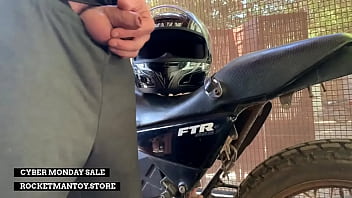 Automatic robot blowjob machine allows man in lockdown to have sex with old japanese bike Automatic robot blowjob machine allows man in lockdown to have sex with old japanese bike