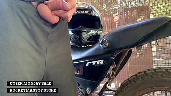 Automatic robot blowjob machine allows man in lockdown to have sex with old japanese bike Automatic robot blowjob machine allows man in lockdown to have sex with old japanese bike