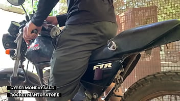 Automatic robot blowjob machine allows man in lockdown to have sex with old japanese bike Automatic robot blowjob machine allows man in lockdown to have sex with old japanese bike
