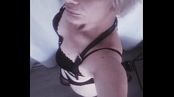 En manque de bite tu me prête la tienne