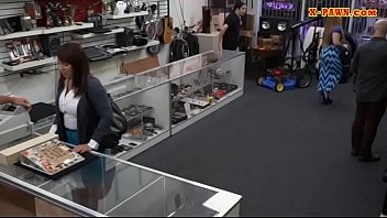 Milf nailed by pawn man to earn cash