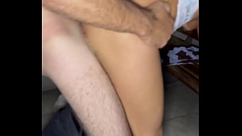 Gang bang ou dongging o que rolou no drive in que ganhei leitinho na boca e gozei três vezes