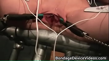 Hot great body sexy horny brunette babe