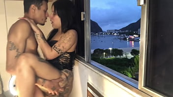 Fudi ela na janela olhando pra praia gostosa ganhou cacete com japaaa rodrigues