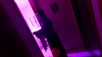 Escolhi travessuras ela quis comer meu cu