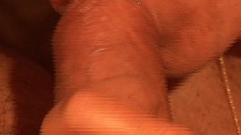 Fingerthrucock2
