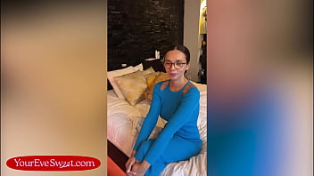 Slutty babe eve sweet fucks her tight pussy with a big dildo