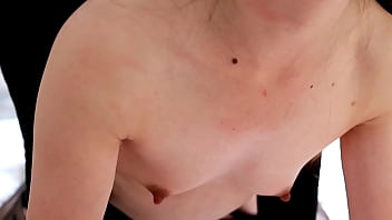 中出し、貧乳、パイパン