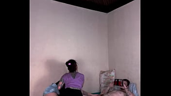 Nos bastidores dando o cuzinho pro boy da amiga