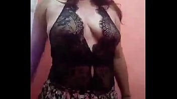 Aurora estelar se muestra en el baño de su casa