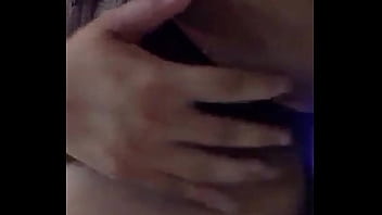 Aurora estelar se muestra en el baño de su casa