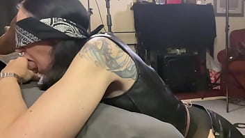 Sucking cock and fingering myself until i cum and then it’s his turn… while blindfolded Sucking cock and fingering myself until i cum and then it’s his turn… while blindfolded