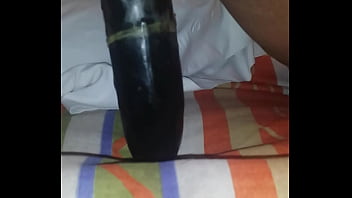 Se traga un pepino mi culera hembra Se traga un pepino mi culera hembra