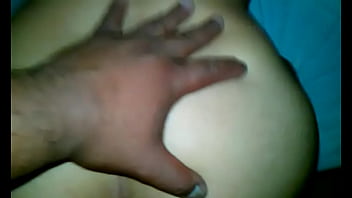 Me cogi a esta colegiala mientras sus papas n soy el tio