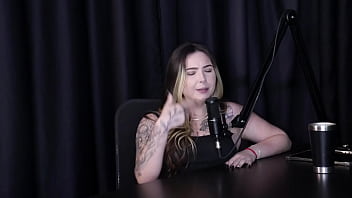 Morena safada faz stripper após falar das exigências de se fazer uma live e participou de uma suruba sem consentimento charlottye watch sheer red