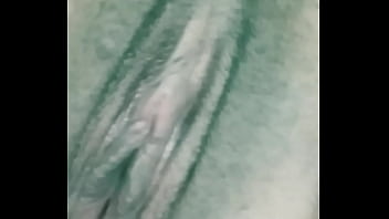 E E