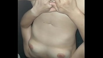 Fille chaude se masturbant pour se faire jouir