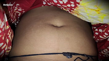 Sharing bed with stepmom for the first time she grabbed my cock