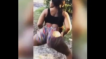 Throw dat azz in a circle