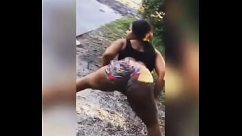 Throw dat azz in a circle