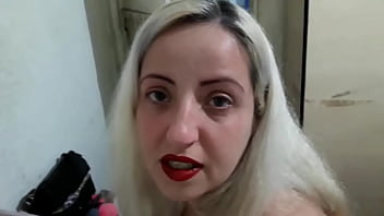 Behind the scenes see this wonderful woman's preparations before filming