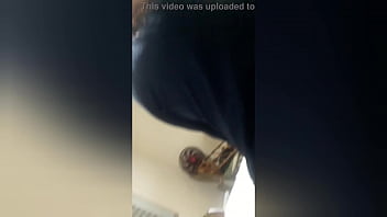 Cadela casada cavalgando no macho