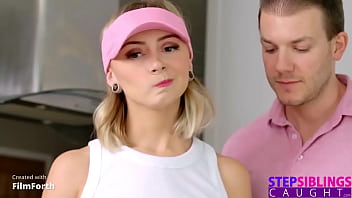 Chloe learns to golf pmv